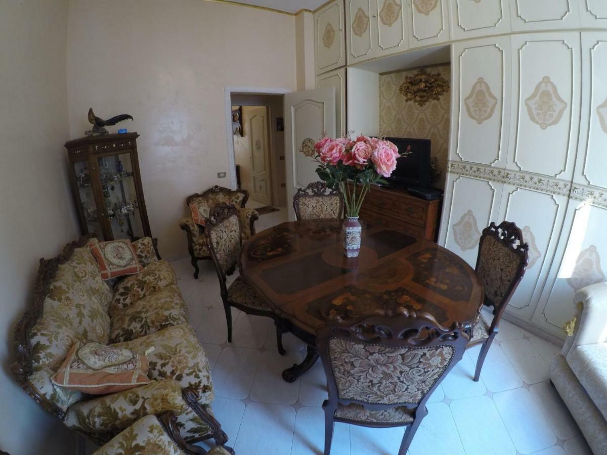 B&B Goldmund Naples Exterior photo