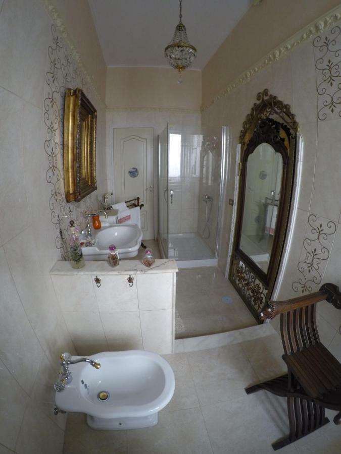 B&B Goldmund Naples Exterior photo